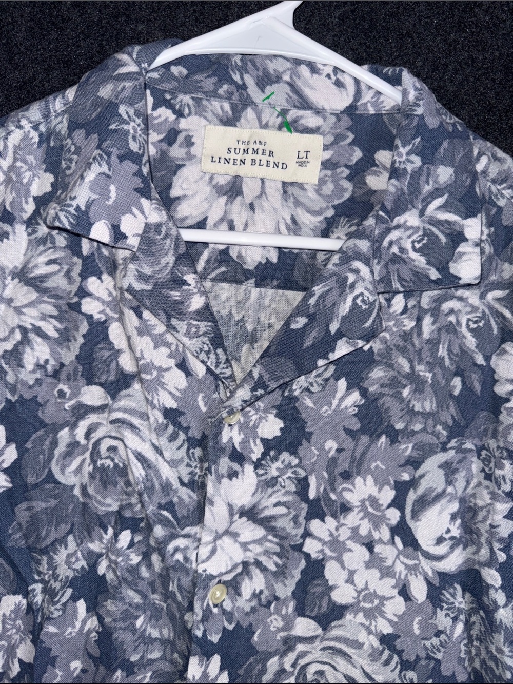 Abercrombie & Fitch Blue and White Floral Linen Blend Button-Down Shirt